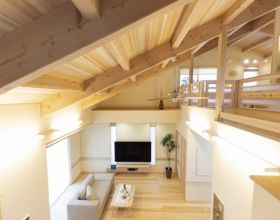 オール無垢＆自然素材の大空間が叶った平屋建て アイキャッチ画像